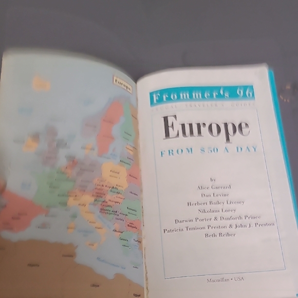 Europe Travel Guide Book - Picture 3 of 5